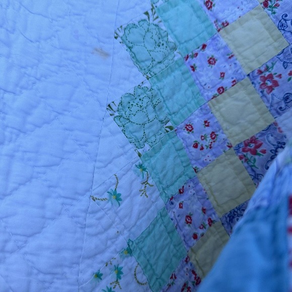 Vintage Patchwork Quilt Postage Stamp Border 78" x 66" Hand Sewn Quilted - Picture 11 of 13